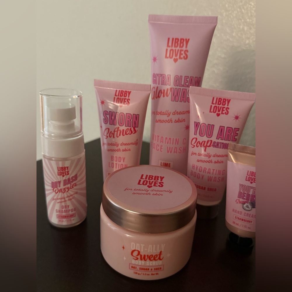 Libby Loves Luxury Bath & Body Skincare Set | 7-Piece Self-Care Gift Bundle NWT - Picture 2 of 4